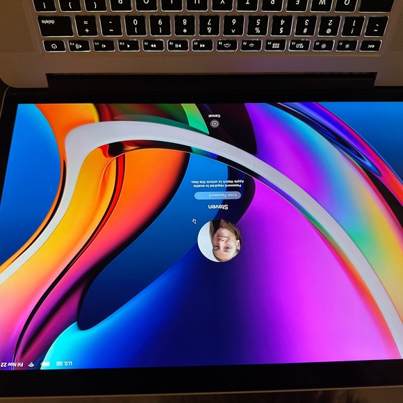 Apple MacBook Pro - Picture 6 of 6